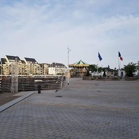 T2 Plein Centre Du Pouliguen, Port Et Plage A Pied 勒宝利古恩 外观 照片
